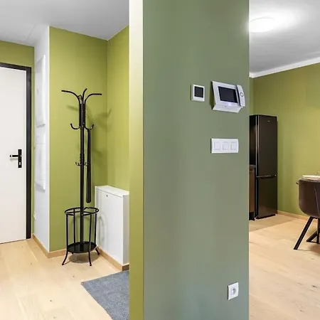 Zwirn Comfort With Balcony Appartement *