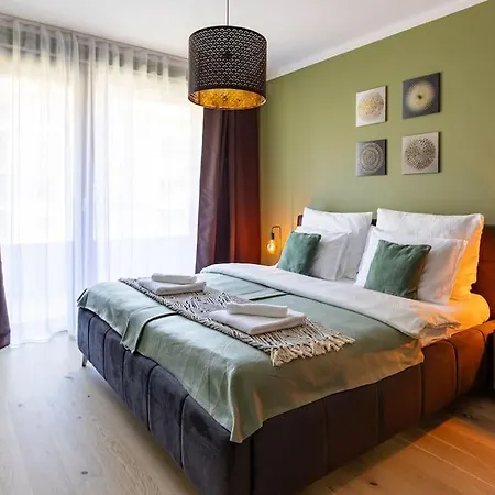Zwirn Comfort With Balcony Apartment