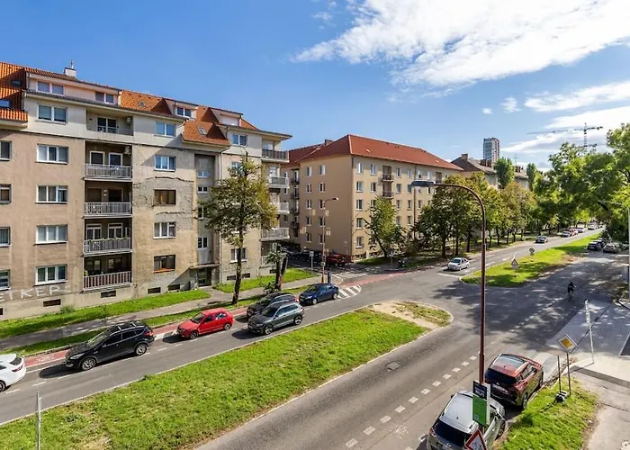 Zwirn Comfort With Balcony Bratislava