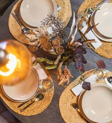 Zwirn Comfort With Balcony