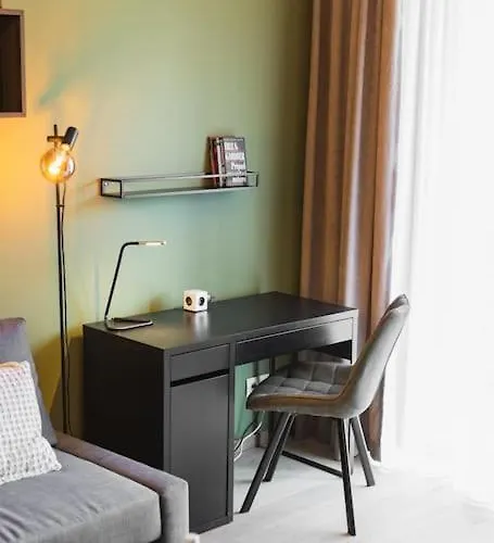 Zwirn Comfort With Balcony Apartment *